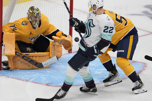 Kraken net 4 consecutive goals in the final period, handing Predators their third straight defeat with a score of 7-3.