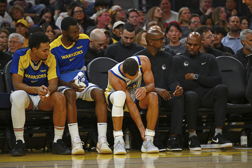 Stephen Curry sidelined for a minimum of two games due to left ankle injury for Warriors