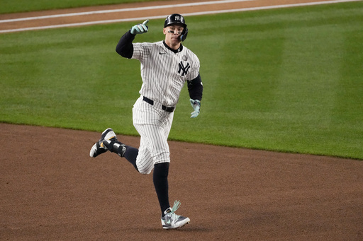 Aaron Judge snaps hitting slump with his inaugural World Series homer for the Yankees