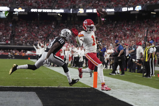 Bucs visit KC aiming to halt Chiefs’ quest for a franchise-record 14 consecutive victories on Monday night.