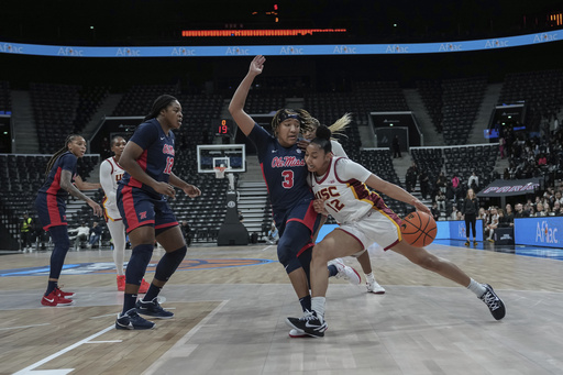 South Carolina secures unanimous No. 1 spot in women’s AP Top 25; Stanford and Oregon enter the rankings.