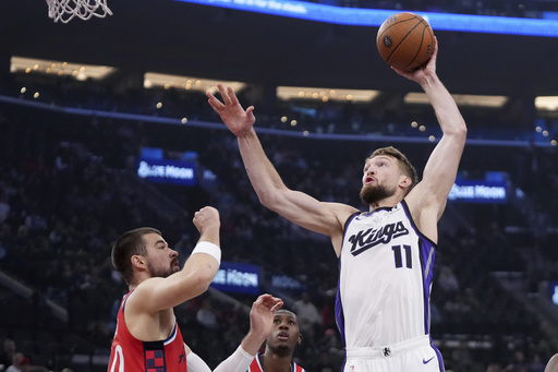 Clippers secure seventh consecutive home victory, defeating Kings 104-88 in NBA Cup match.