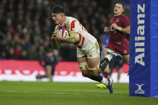 England triumphs over Japan 59-14, halting a five-game losing run and spoiling Eddie Jones’ comeback at Twickenham.