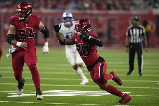 Jake Bates hits game-winning 52-yard field goal as Lions rally past Texans 26-23 despite Goff’s 5 interceptions.