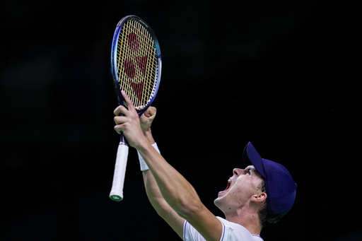 Germany secures victories in singles matches against Canada to advance to the semifinals of the Davis Cup