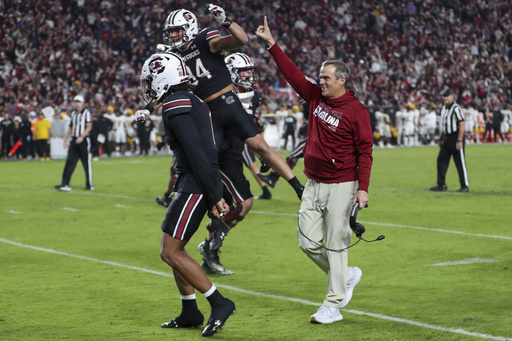 Ranked 19th, South Carolina aims to extend its winning streak to five games against Wofford.