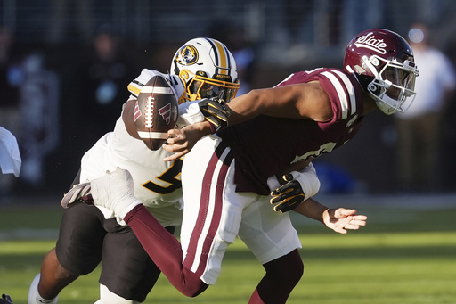 Carroll scores three touchdowns as Missouri triumphs over Mississippi State 39-20