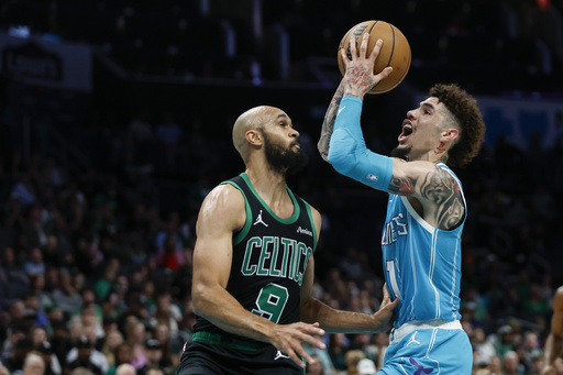 Tatum nets 32 points as Celtics secure 124-109 victory over Hornets following ejections of 2 Charlotte players