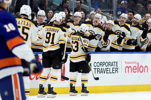 Bruins defeat Islanders 6-3 with double goals from Zacha and Marchand