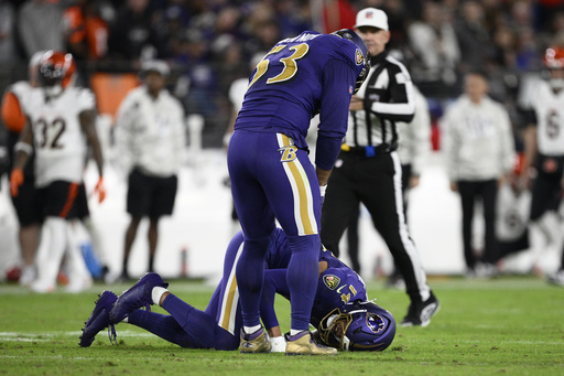 Kyle Hamilton present at Ravens practice, but without gear as they get ready for Pittsburgh matchup