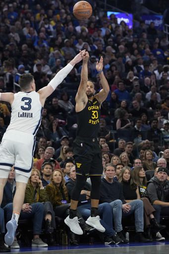 Warriors edge Grizzlies 123-118 with strong performance from Draymond Green and Stephen Curry