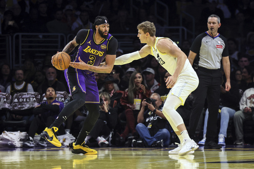 Dalton Knecht ties rookie record with 9 three-pointers, nets 37 points in Lakers’ 124-118 victory over Jazz