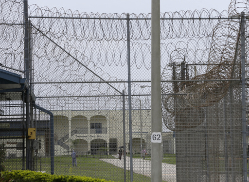 In a lawsuit against Florida’s corrections department, inmates advocate for air conditioning.