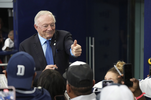 CeeDee Lamb comments on losing the ball due to sunlight while Jerry Jones expresses frustration about the window curtains