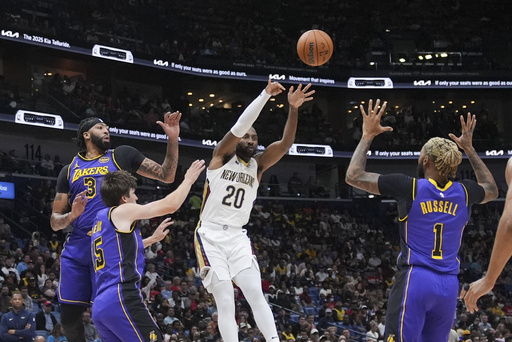 Anthony Davis scores 31 and grabs 14 boards as Lakers defeat Pelicans 104-99