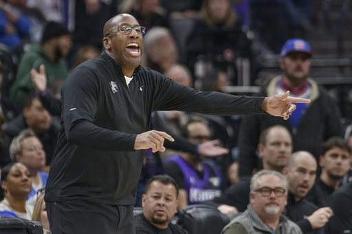 Nets’ Jordi Fernandez goes head-to-head with former mentee Mike Brown of Sacramento