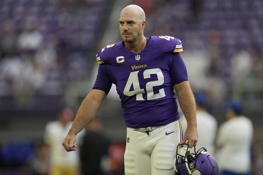 Vikings reconfigure specialists as kicker Reichard and long snapper DePaola placed on injured reserve