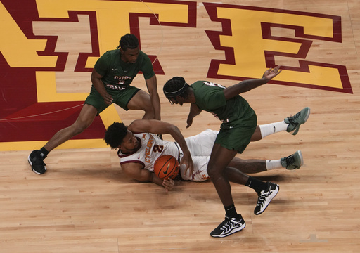 Gilbert nets 17 points, Lipsey contributes 16 as No. 5 Iowa State dominates Mississippi Valley State 83-44