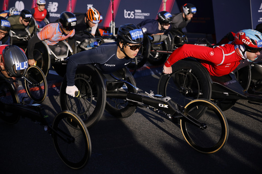 Daniel Romanchuk triumphs in men’s wheelchair race, breaking Marcel Hug’s three-year championship run.