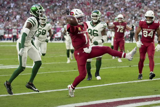 Kyler Murray shines in Cardinals’ 31-6 win against Jets, securing fourth consecutive win.