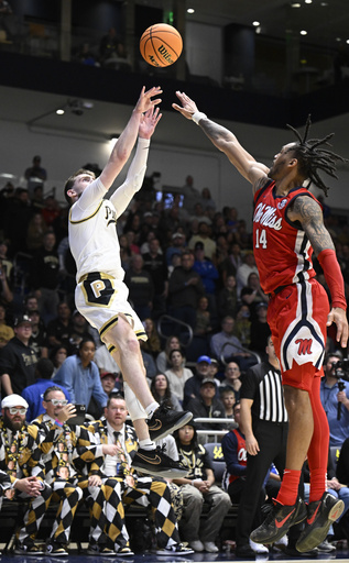 Colvin’s last-second putback secures victory for No. 13 Purdue against No. 23 Ole Miss