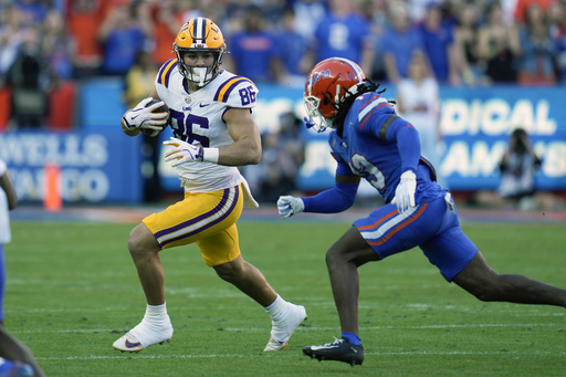 DJ Lagway makes a comeback as Florida stuns No. 21 LSU with a 27-16 victory, marking their first series win since 2018.