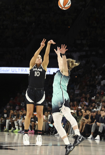 Kelsey Plum poised to be the inaugural Washington women’s basketball player honored with jersey retirement.