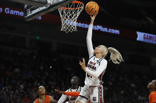 Chloe Kitts cleared to join No. 1 South Carolina after serving academic suspension.