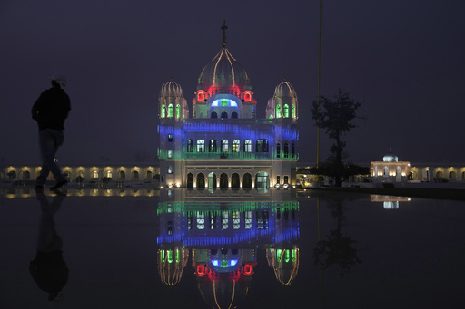 Thousands of Sikhs in India gather at the shrine of their religion’s founder to celebrate his birthday