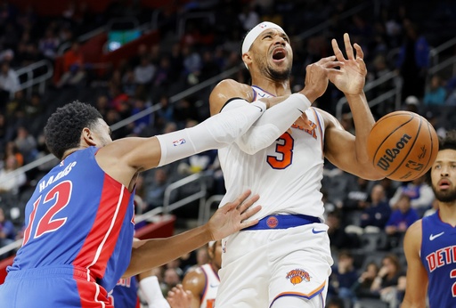 Brunson nets 36 points as Knicks defeat Pistons 128-98, extending winning streak to 16 games against Detroit.