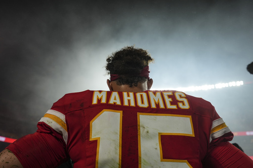 Mahomes of the Chiefs resumes regular practice two days post-ankle tweak in victory against the Buccaneers.