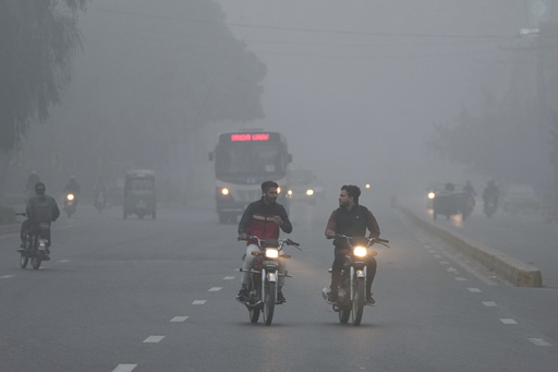 Pakistan implements new strategies to address the impact of hazardous smog on approximately 70,000 individuals each day.