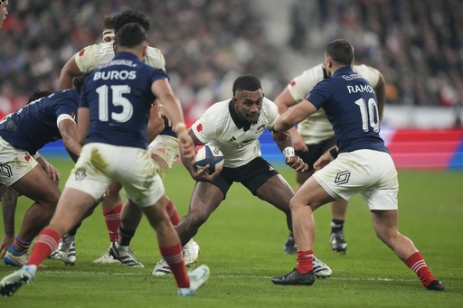 France defeats All Blacks for their third consecutive victory, matching a record.