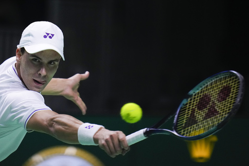 The player who concluded Nadal’s career assists the Netherlands in gaining an advantage over Germany in the Davis Cup.