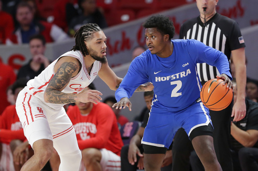 Tugler contributes 17 points off the bench in No. 7 Houston’s 80-44 victory against Hofstra