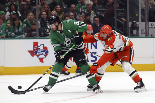 Leason contributes a goal and two assists in Ducks’ 4-2 victory over Stars, securing their first win streak of the season.