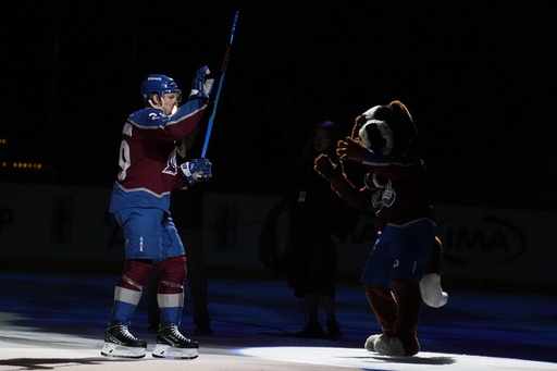 Lehkonen nets pivotal goal in comeback from injury as Avalanche triumph over Kraken 6-3