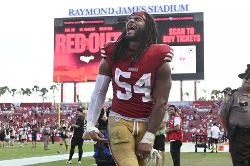 49ers linebacker Fred Warner is enduring a fractured ankle while continuing to play.