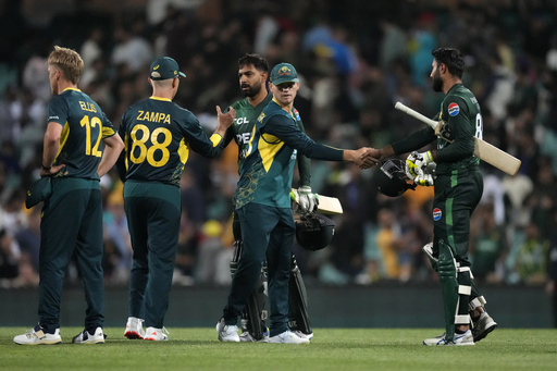 Pakistan calls it and opts to bat first in the T20 series finale against Australia