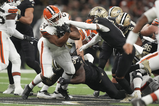 Chubb to Compete Against Steelers for the First Time Since His Serious Knee Injury in 2023