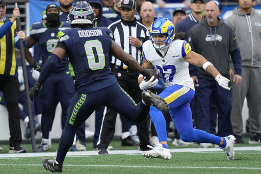 Seahawks unexpectedly release starting linebacker Tyrel Dodson