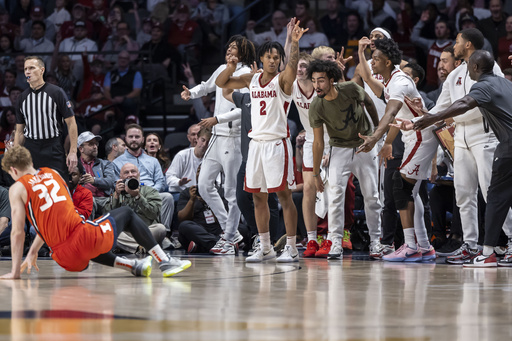 No worries for No. 8 Alabama as they secure victory over No. 25 Illinois without points from Sears