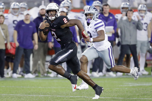 Houston secures victory over No. 17 Kansas State with two fourth-quarter touchdowns, winning 24-19