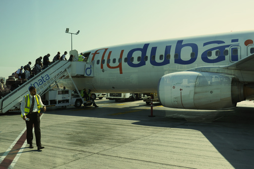 FlyDubai and Etihad Maintain Flights to Israel Amid Airline Withdrawals for Diplomatic and Economic Reasons