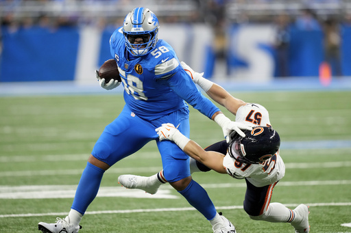 Lions secure 10th consecutive win, edging out Bears in a close 23-20 game