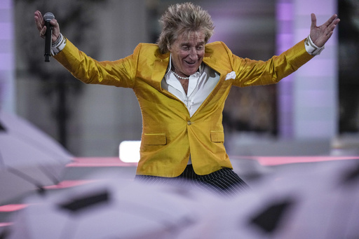 Music legend Rod Stewart set to perform at Glastonbury Festival next year