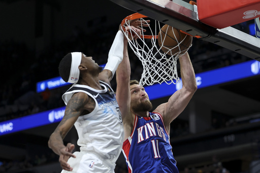 Monk and Fox clinch a late victory, guiding the Kings to a 115-104 win against the Timberwolves.