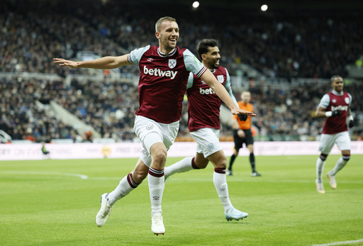 West Ham stuns Newcastle with 2-0 victory on the road