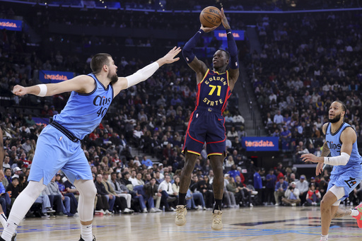 Clippers secure win over struggling Warriors without Curry, 102-92, thanks to 6 players scoring in double digits