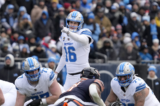 Goff and Lions pull off a trick play with a fake fumble, inspired by the Packers.